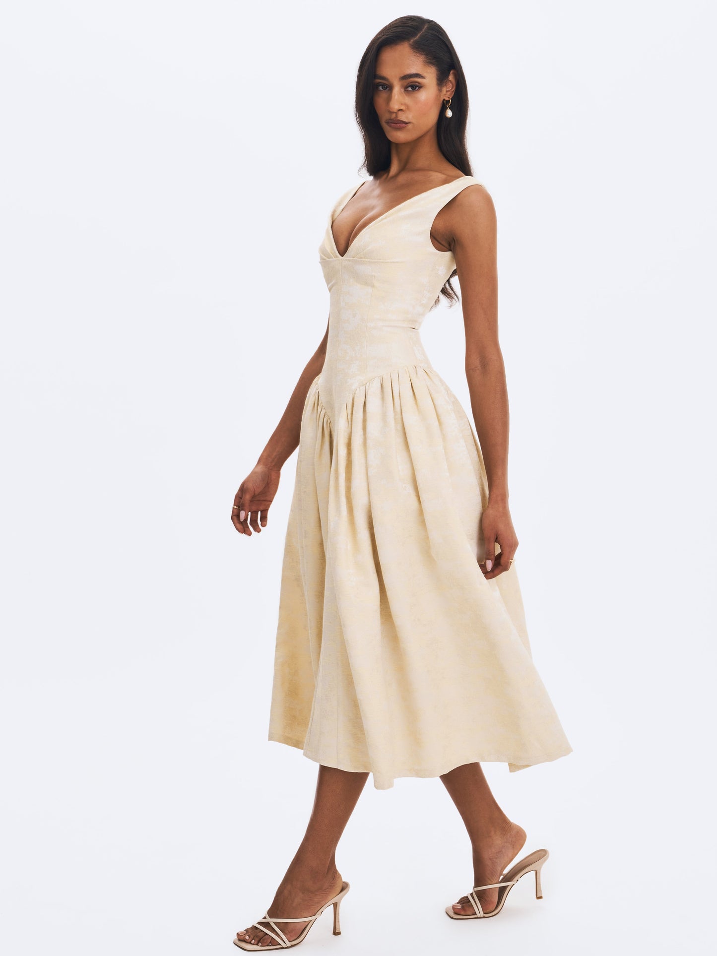 Chelsea Ivory Jacquard Ruched Bust Sweetheart Midi Dress