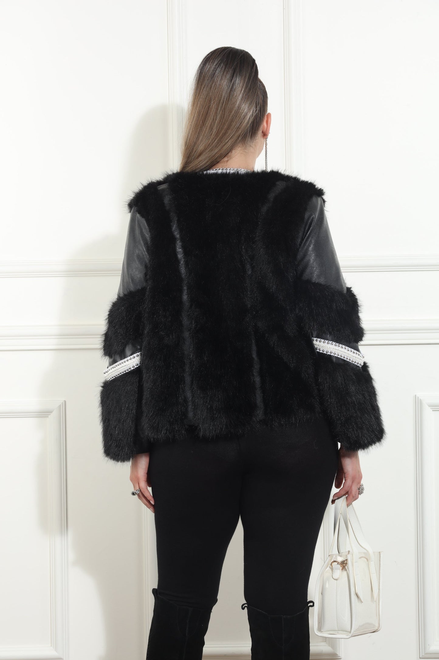 Luxe Moda, - Style LM-484