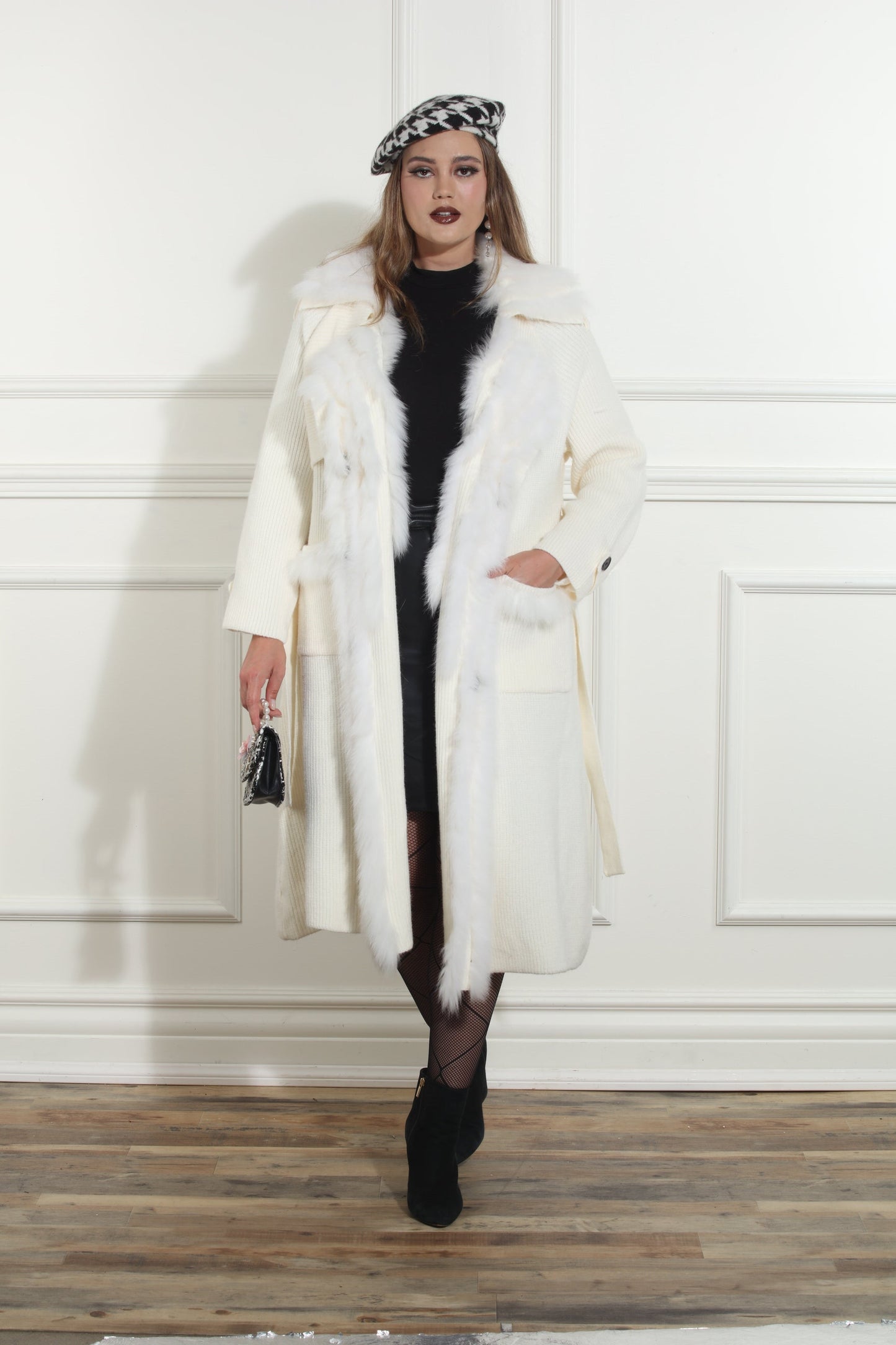 Luxe Moda, - Style LM-490