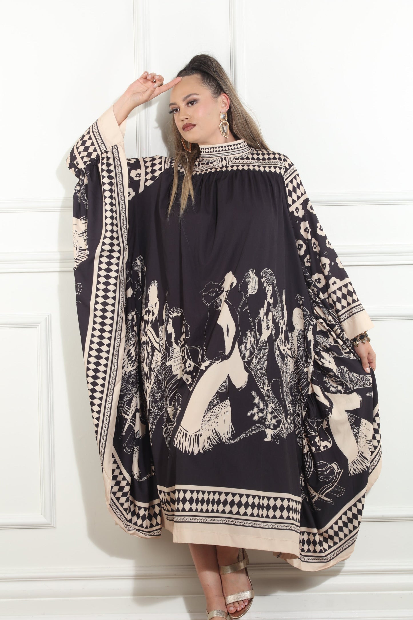 Luxe Moda,  - Style LM-472