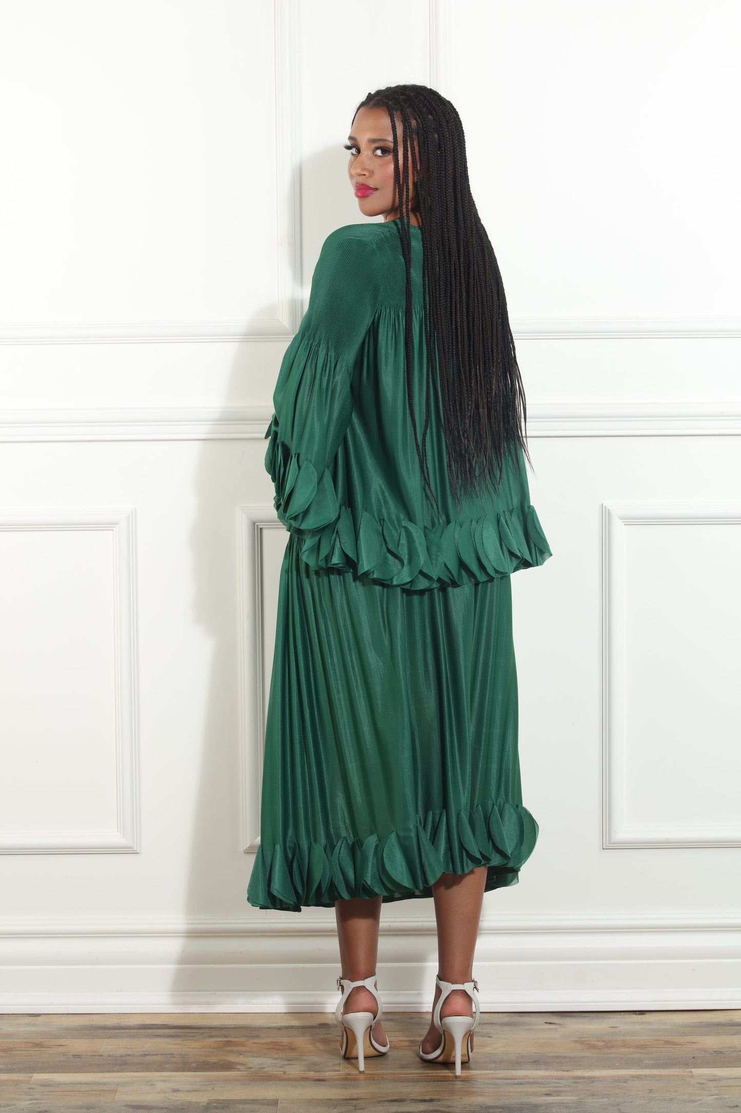 Luxe Moda,  Style LM-460