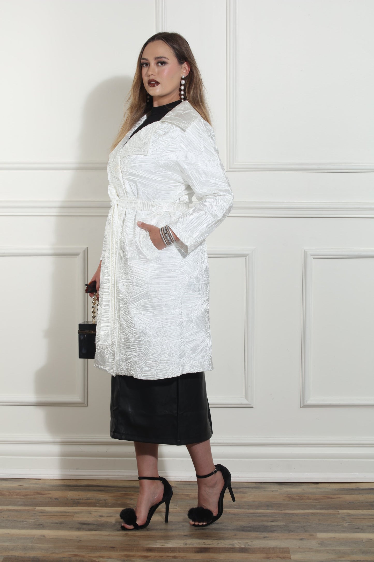 Luxe Moda,  - Style LM-464
