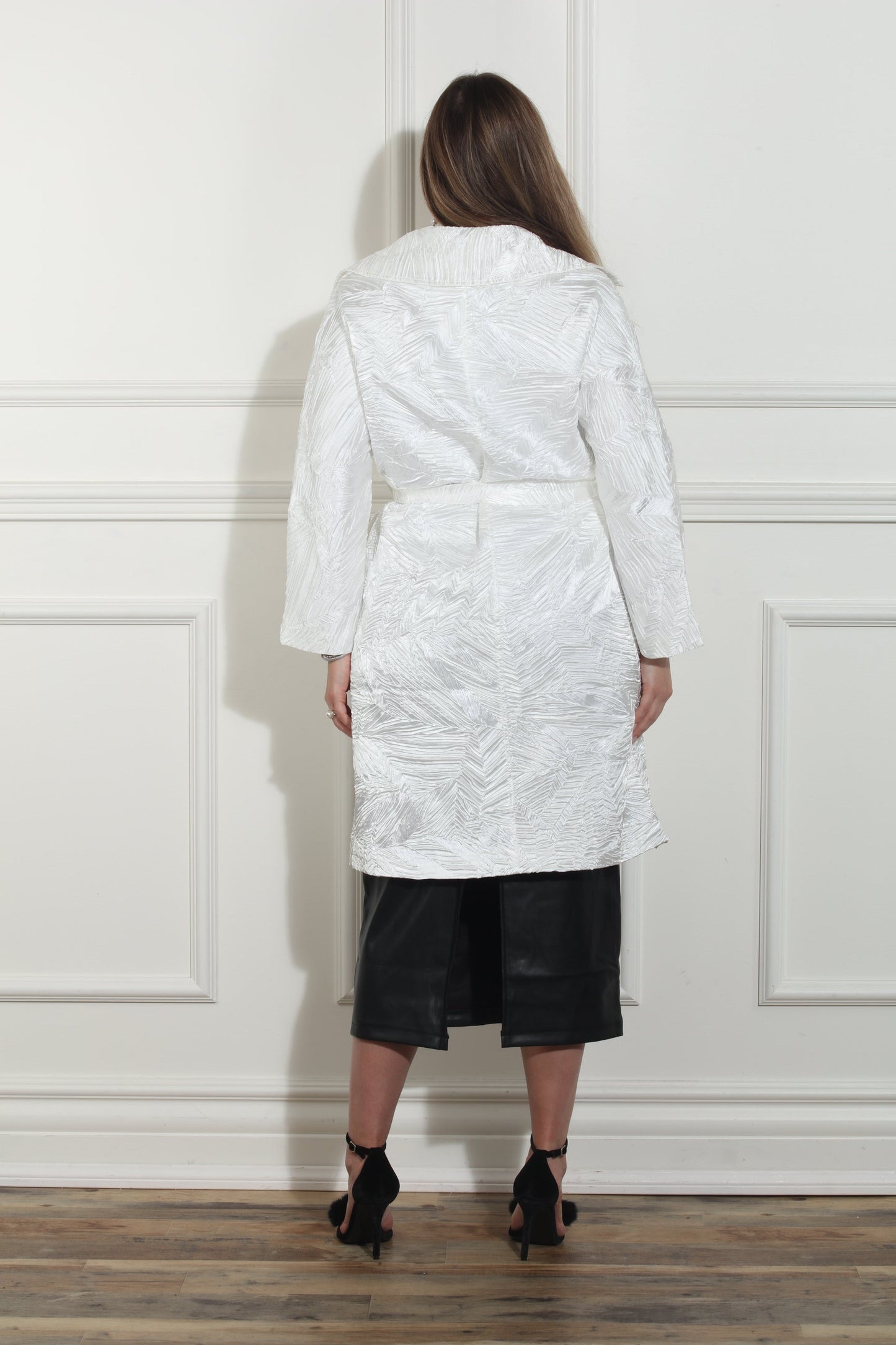 Luxe Moda,  - Style LM-464